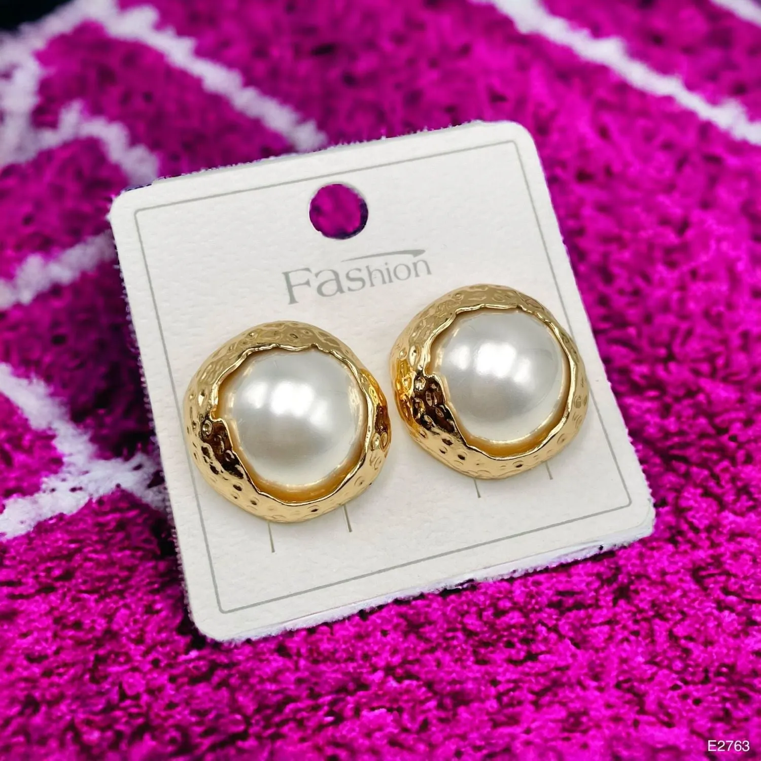 12 Mm Pearl Beaten 18K Gold White Anti Tarnish Stud Earring For Women