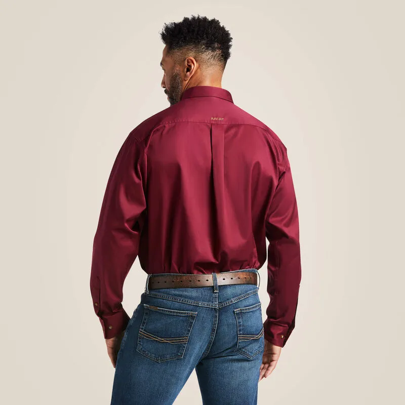 Ariat Men's Solid Twill Classic Fit Shirt