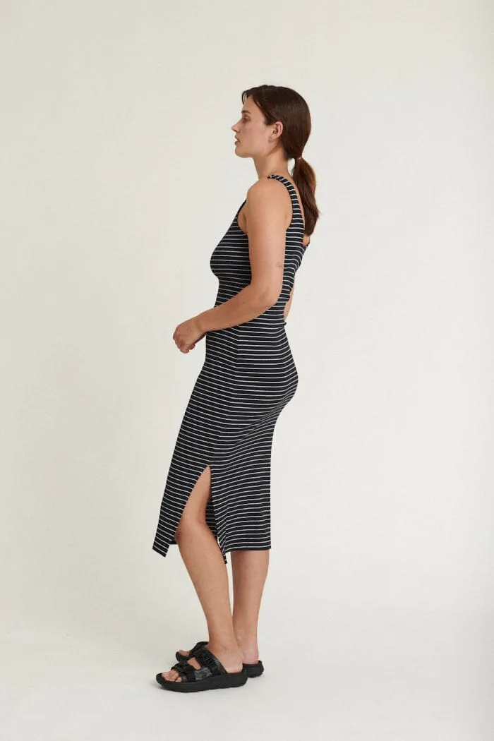 Basic Apparel - Ludmilla Openback Dress - 703 Black / Bright White