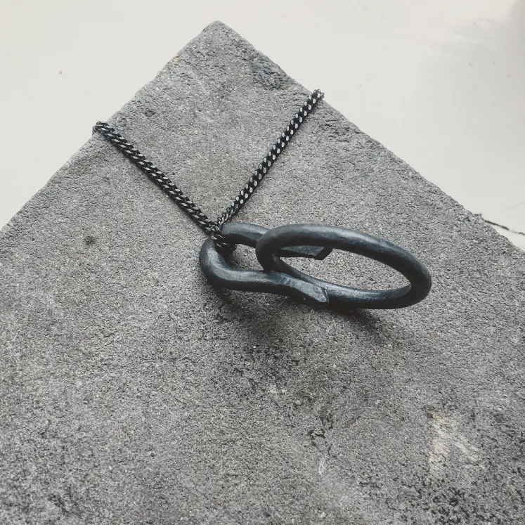 Kiivas Unisex Necklace Silver or Bronze
