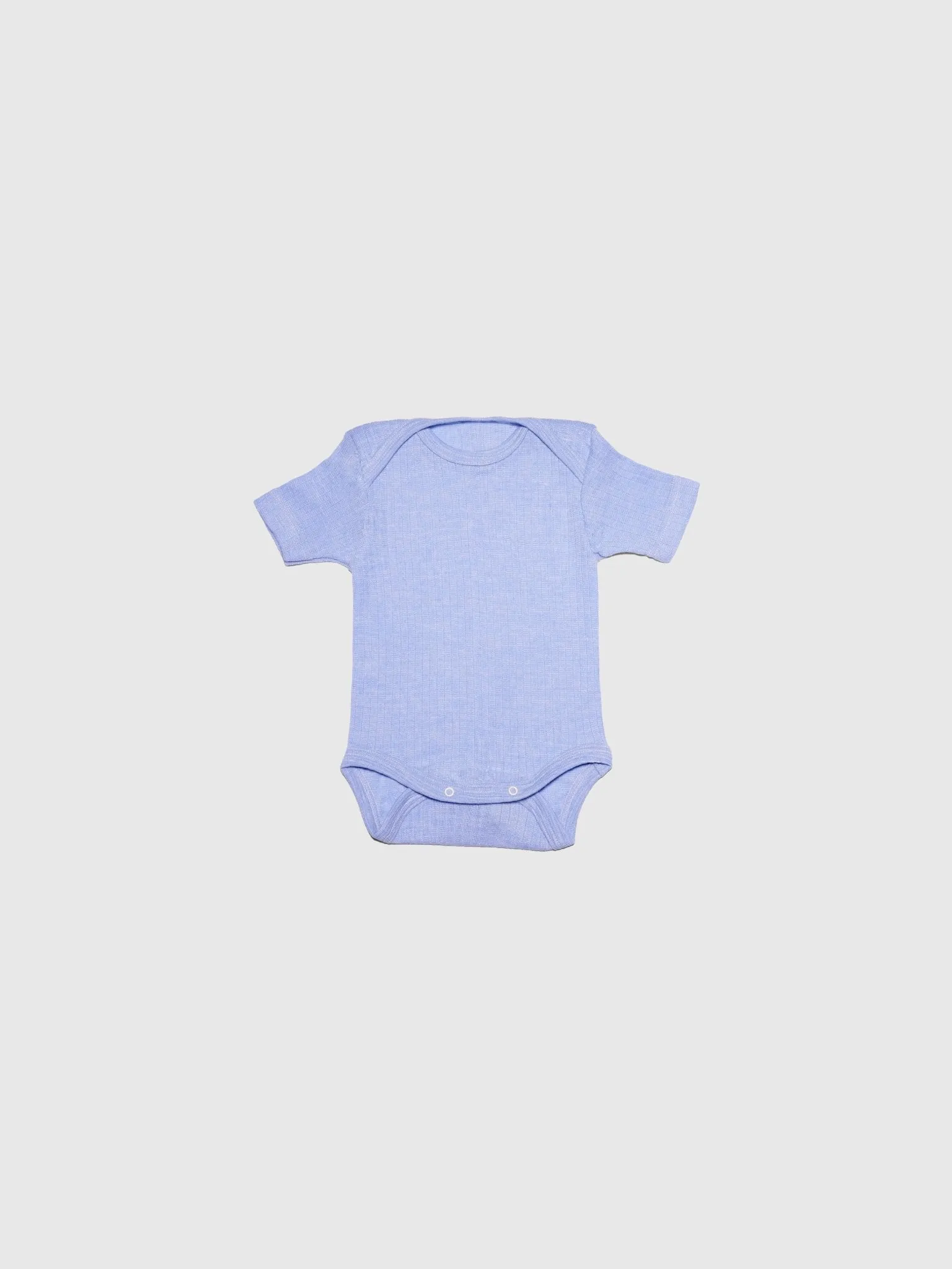 organic cotton, merino wool and silk short-sleeved onesie in blue - baby/toddler