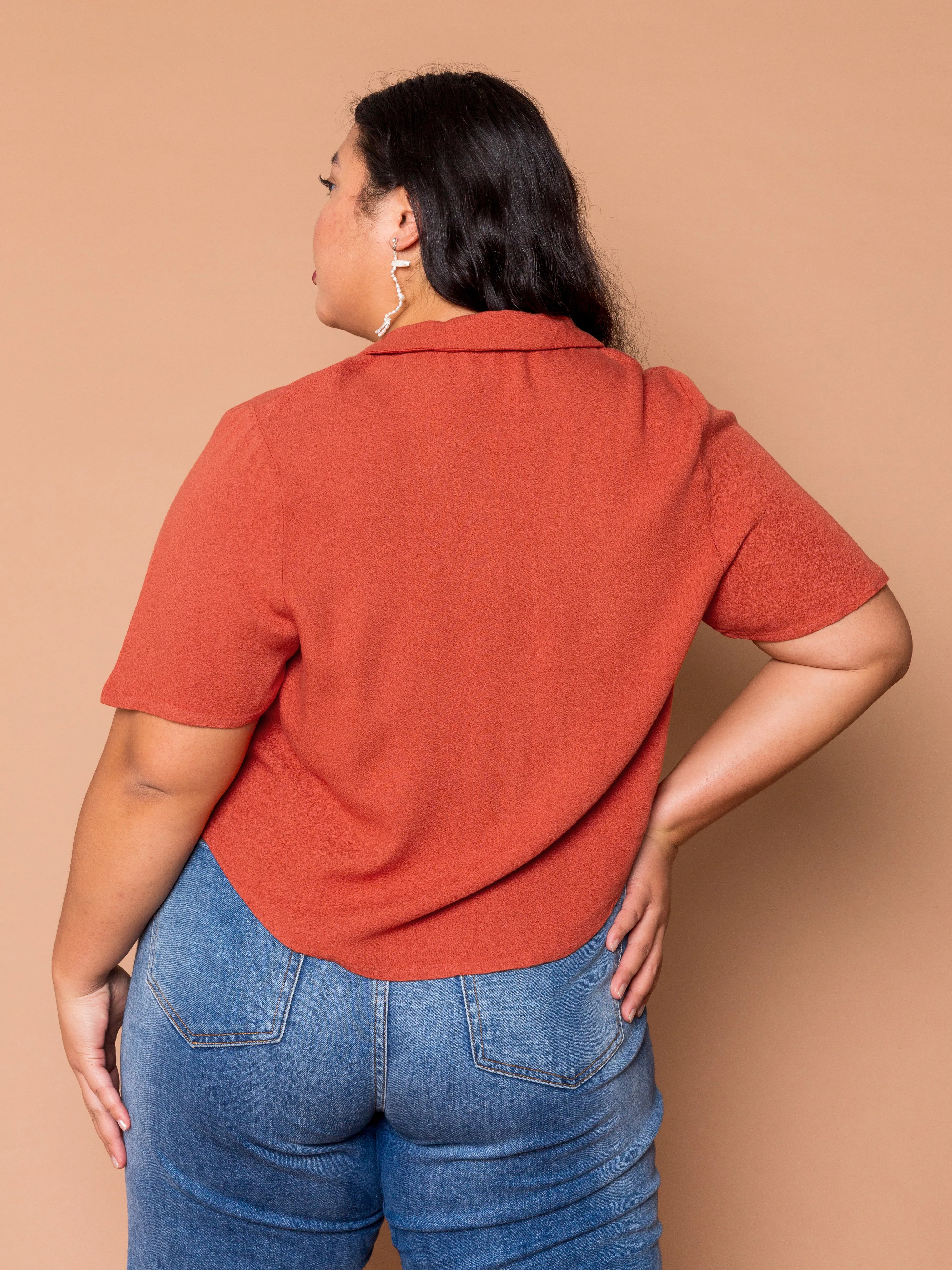 THE SECRETARY TOP ~ Henna