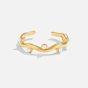 Wavey Pearl 18K Gold Ring